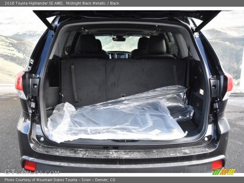 Midnight Black Metallic / Black 2018 Toyota Highlander SE AWD