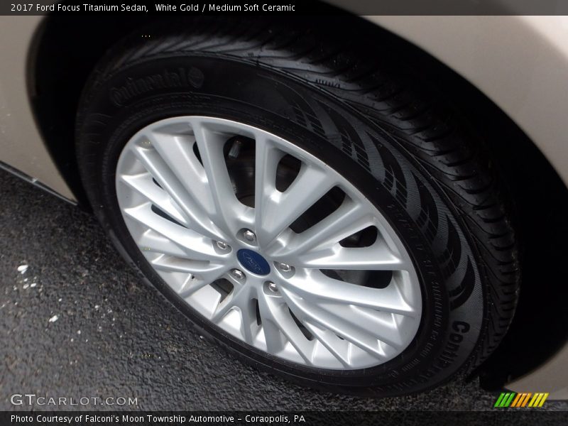 White Gold / Medium Soft Ceramic 2017 Ford Focus Titanium Sedan