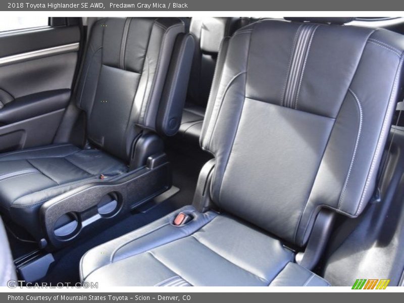 Predawn Gray Mica / Black 2018 Toyota Highlander SE AWD