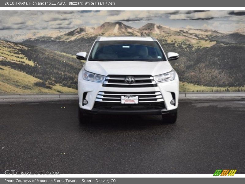 Blizzard White Pearl / Ash 2018 Toyota Highlander XLE AWD