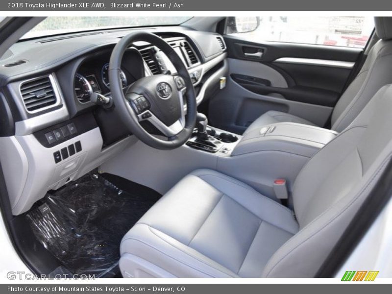 Blizzard White Pearl / Ash 2018 Toyota Highlander XLE AWD