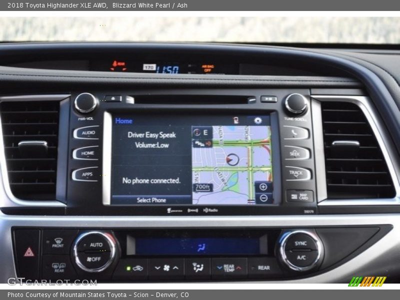 Blizzard White Pearl / Ash 2018 Toyota Highlander XLE AWD