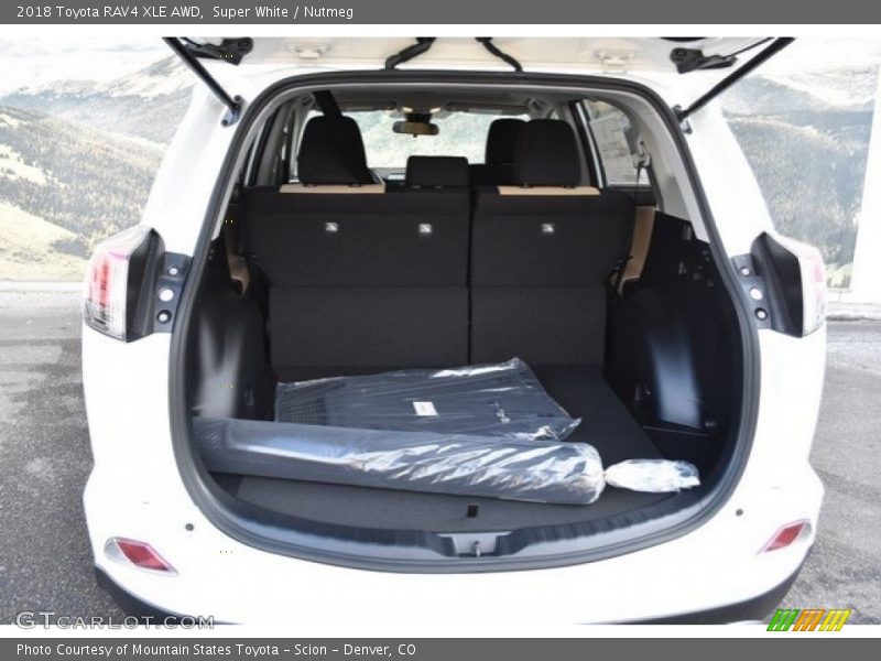 Super White / Nutmeg 2018 Toyota RAV4 XLE AWD