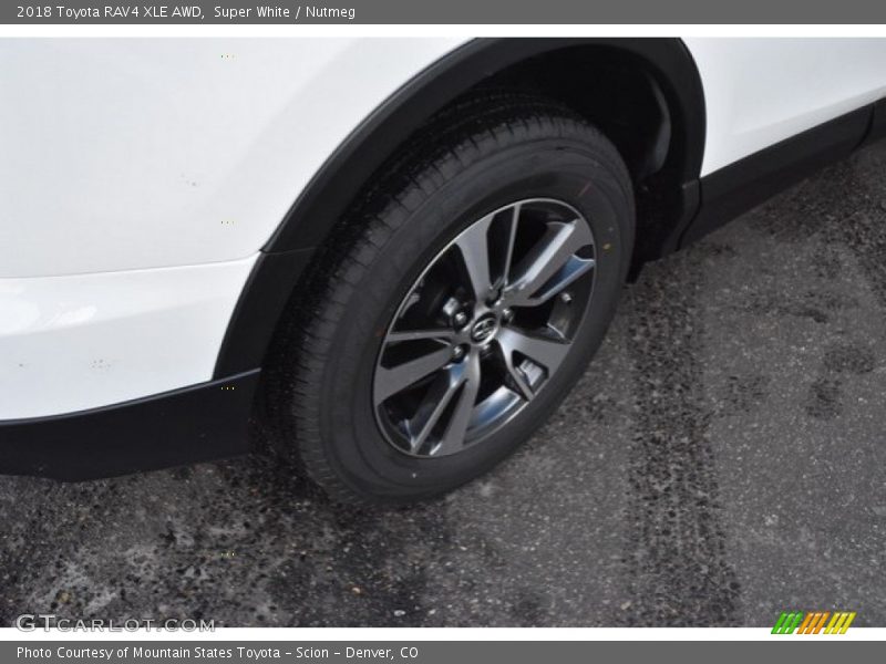 Super White / Nutmeg 2018 Toyota RAV4 XLE AWD