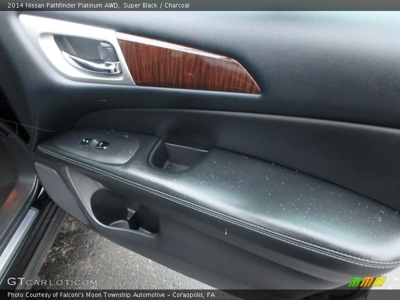 Super Black / Charcoal 2014 Nissan Pathfinder Platinum AWD