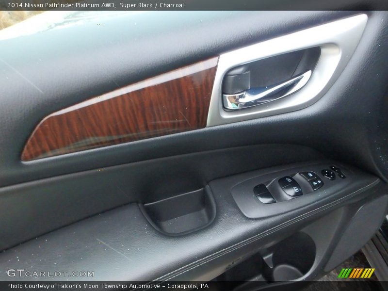 Super Black / Charcoal 2014 Nissan Pathfinder Platinum AWD