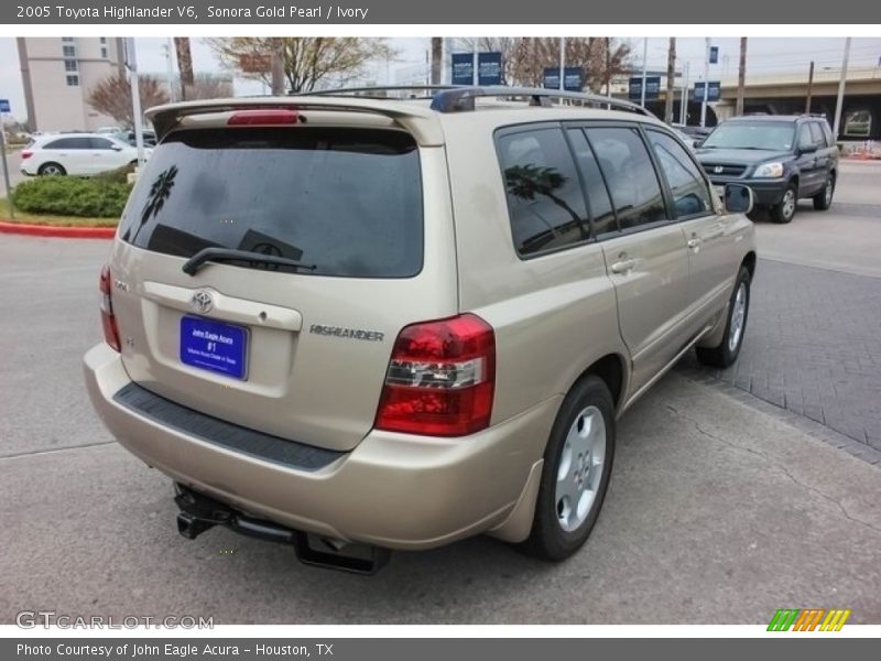 Sonora Gold Pearl / Ivory 2005 Toyota Highlander V6