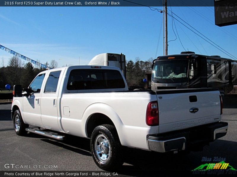 Oxford White / Black 2016 Ford F250 Super Duty Lariat Crew Cab