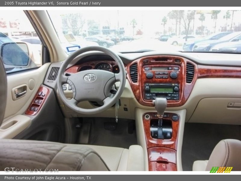 Sonora Gold Pearl / Ivory 2005 Toyota Highlander V6