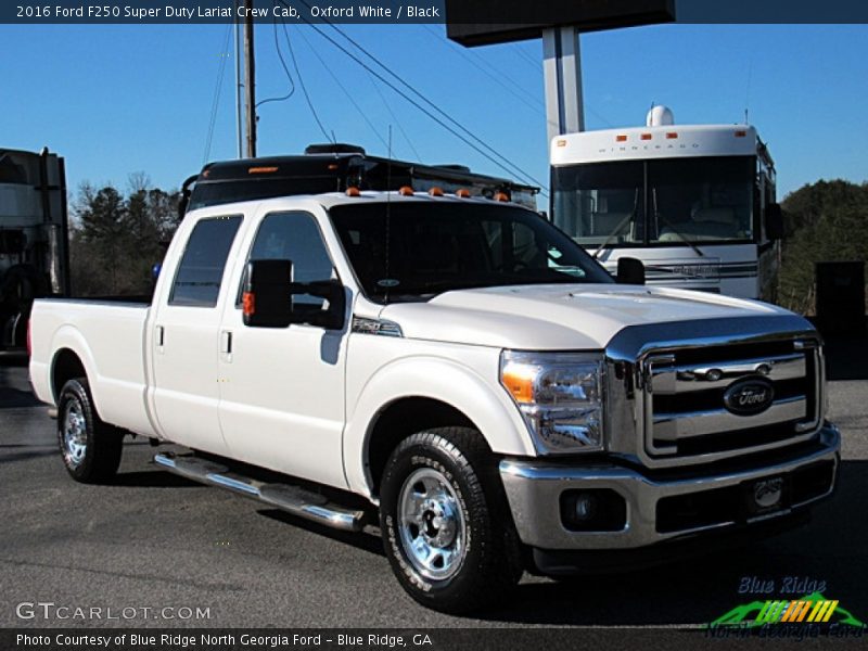 Oxford White / Black 2016 Ford F250 Super Duty Lariat Crew Cab
