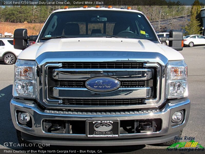 Oxford White / Black 2016 Ford F250 Super Duty Lariat Crew Cab