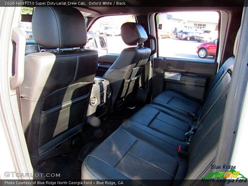 Oxford White / Black 2016 Ford F250 Super Duty Lariat Crew Cab