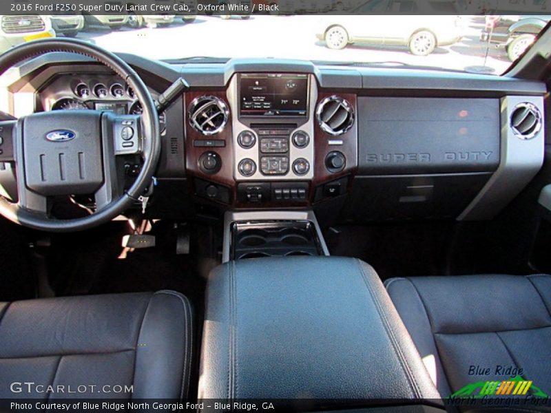 Oxford White / Black 2016 Ford F250 Super Duty Lariat Crew Cab
