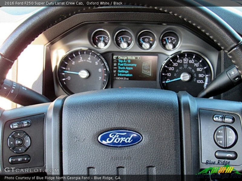 Oxford White / Black 2016 Ford F250 Super Duty Lariat Crew Cab