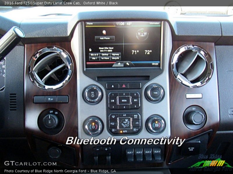 Oxford White / Black 2016 Ford F250 Super Duty Lariat Crew Cab