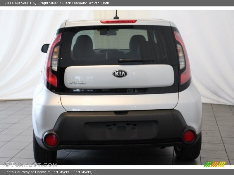Bright Silver / Black Diamond Woven Cloth 2014 Kia Soul 1.6