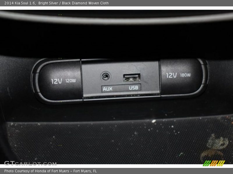 Bright Silver / Black Diamond Woven Cloth 2014 Kia Soul 1.6