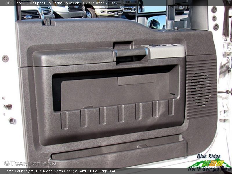 Oxford White / Black 2016 Ford F250 Super Duty Lariat Crew Cab