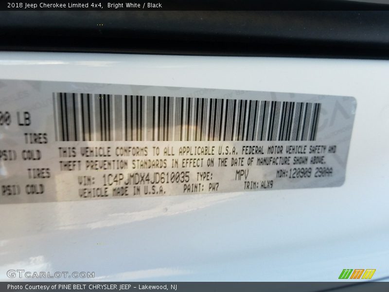 Bright White / Black 2018 Jeep Cherokee Limited 4x4