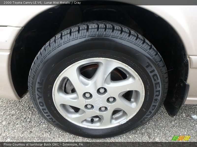 Lunar Mist Metallic / Gray 2000 Toyota Camry LE V6