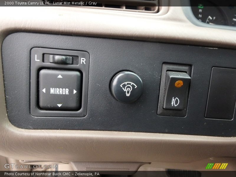 Lunar Mist Metallic / Gray 2000 Toyota Camry LE V6