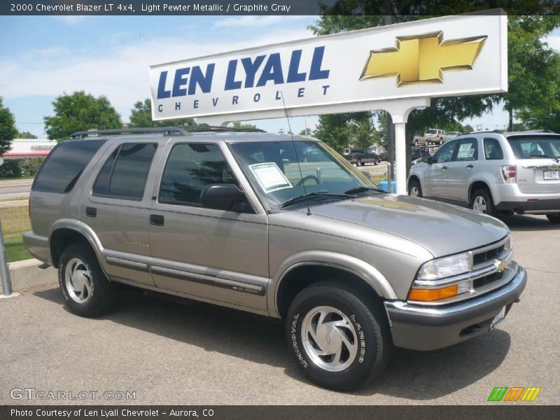 Light Pewter Metallic / Graphite Gray 2000 Chevrolet Blazer LT 4x4