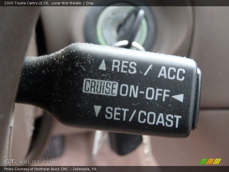 Lunar Mist Metallic / Gray 2000 Toyota Camry LE V6