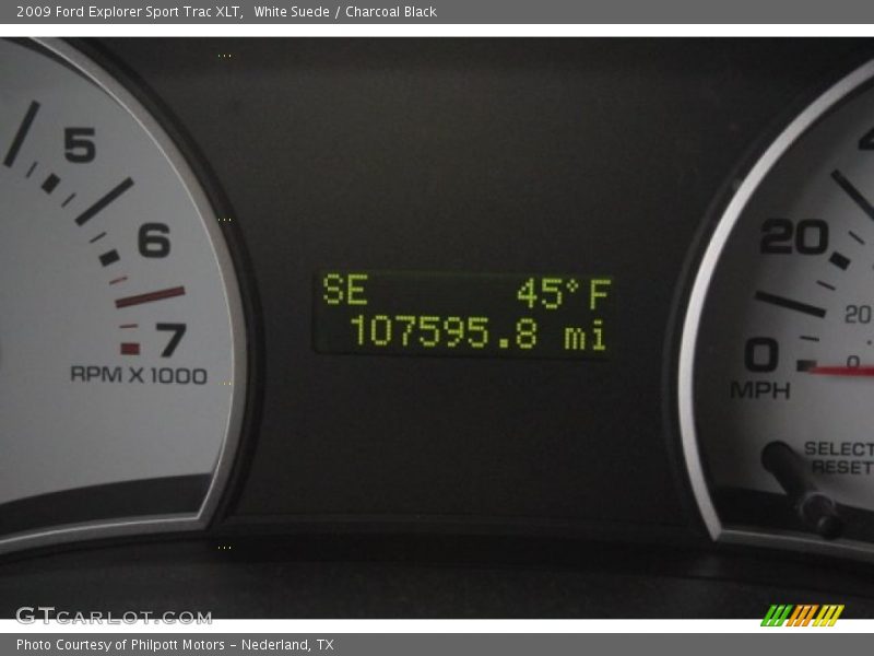 White Suede / Charcoal Black 2009 Ford Explorer Sport Trac XLT