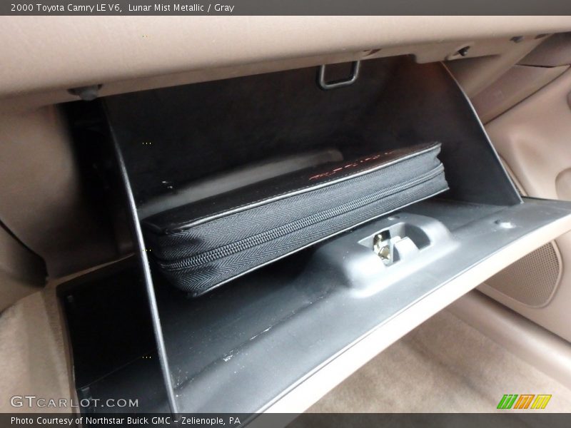 Lunar Mist Metallic / Gray 2000 Toyota Camry LE V6