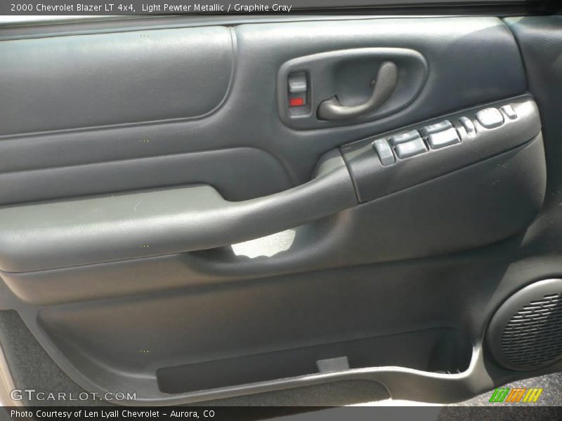 Light Pewter Metallic / Graphite Gray 2000 Chevrolet Blazer LT 4x4