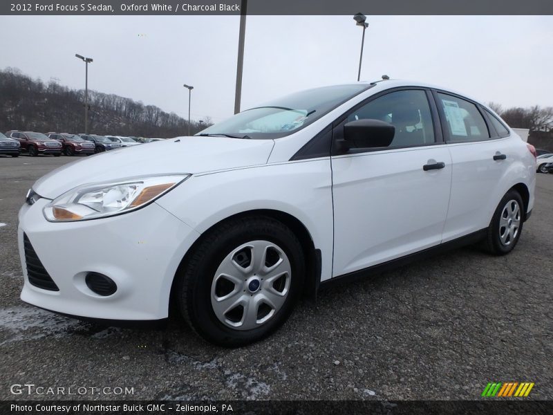 Oxford White / Charcoal Black 2012 Ford Focus S Sedan