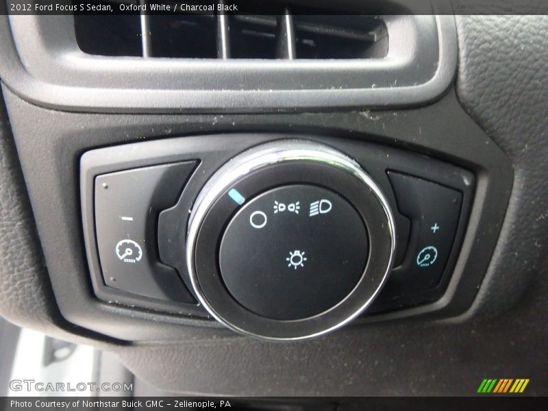 Oxford White / Charcoal Black 2012 Ford Focus S Sedan