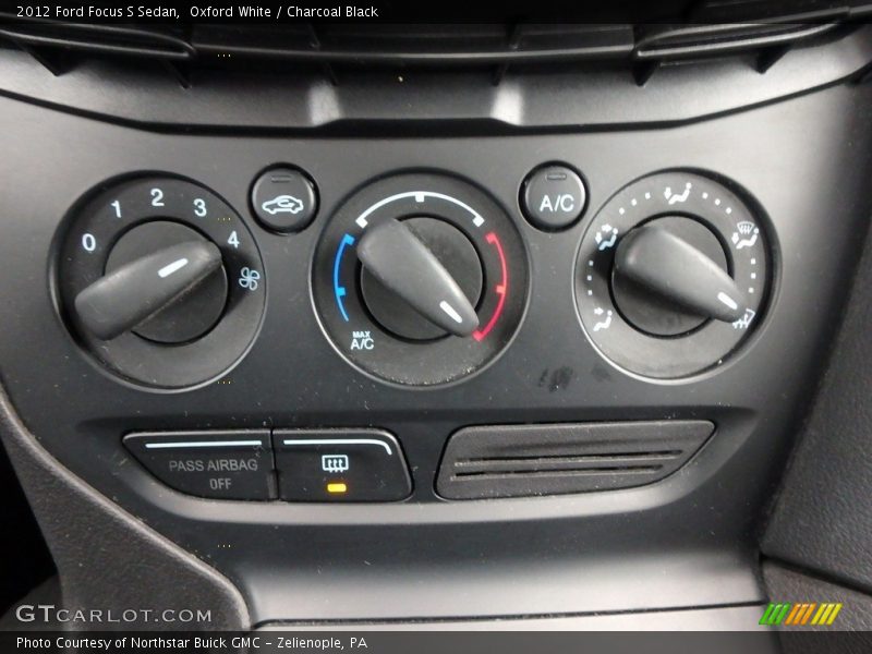 Oxford White / Charcoal Black 2012 Ford Focus S Sedan