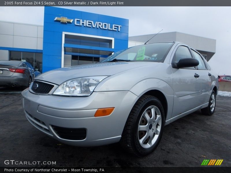 CD Silver Metallic / Dark Flint/Light Flint 2005 Ford Focus ZX4 S Sedan