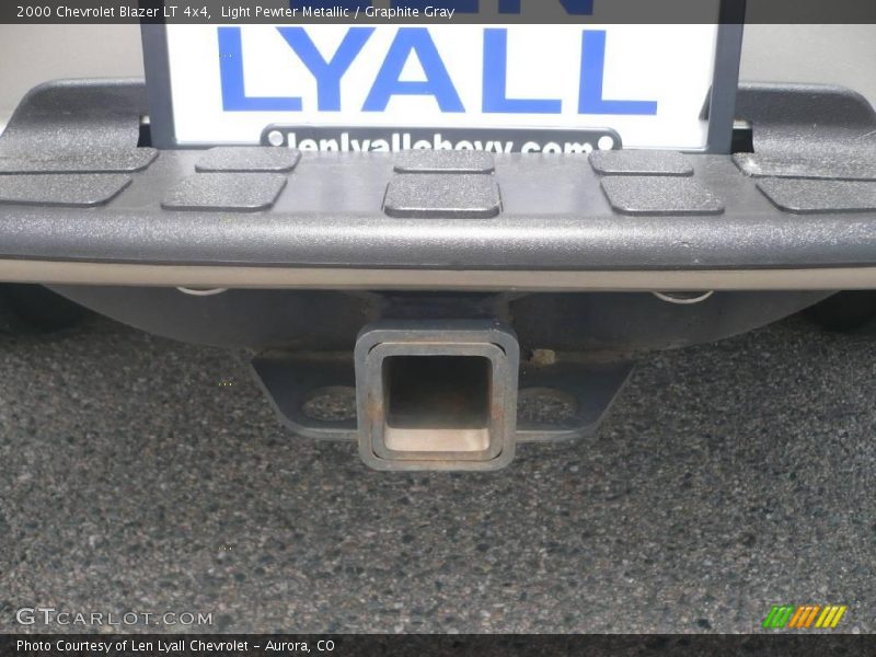 Light Pewter Metallic / Graphite Gray 2000 Chevrolet Blazer LT 4x4