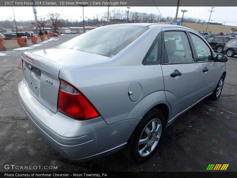 CD Silver Metallic / Dark Flint/Light Flint 2005 Ford Focus ZX4 S Sedan