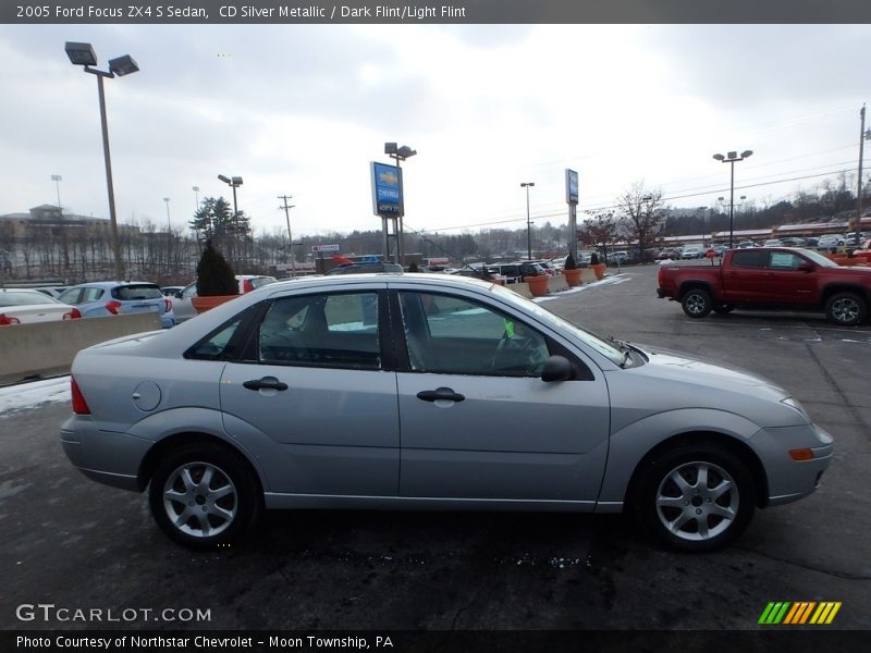 CD Silver Metallic / Dark Flint/Light Flint 2005 Ford Focus ZX4 S Sedan