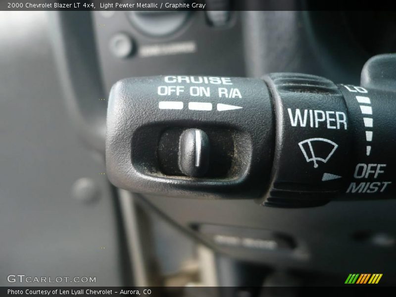 Light Pewter Metallic / Graphite Gray 2000 Chevrolet Blazer LT 4x4
