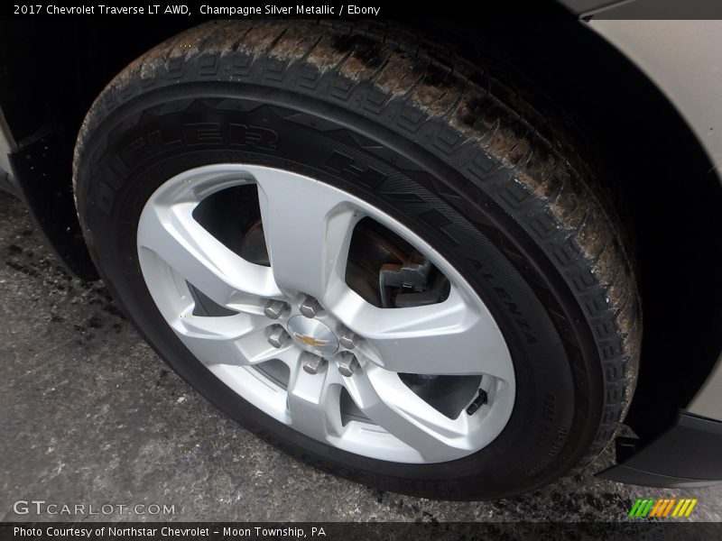 Champagne Silver Metallic / Ebony 2017 Chevrolet Traverse LT AWD