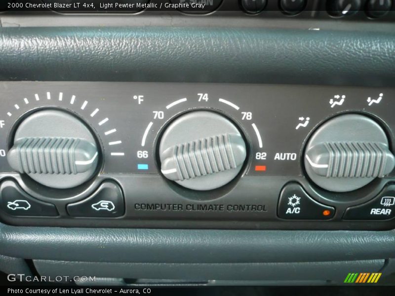 Light Pewter Metallic / Graphite Gray 2000 Chevrolet Blazer LT 4x4