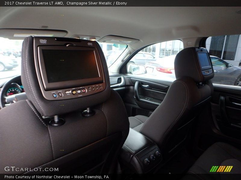 Champagne Silver Metallic / Ebony 2017 Chevrolet Traverse LT AWD