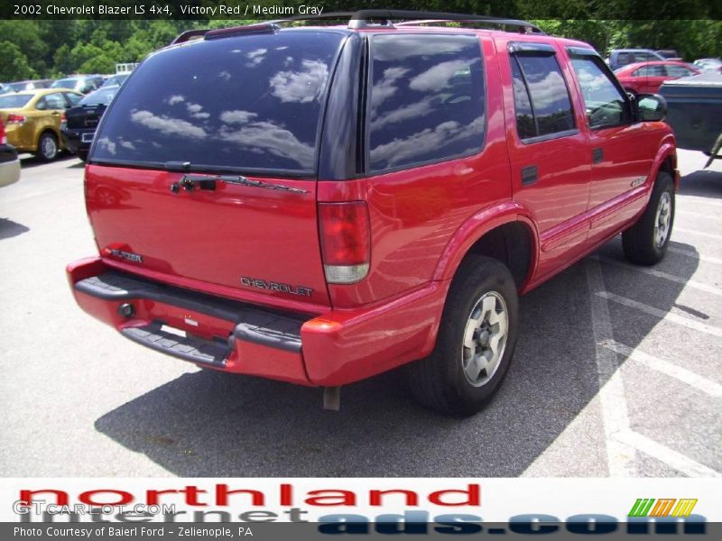 Victory Red / Medium Gray 2002 Chevrolet Blazer LS 4x4