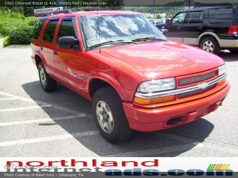 Victory Red / Medium Gray 2002 Chevrolet Blazer LS 4x4