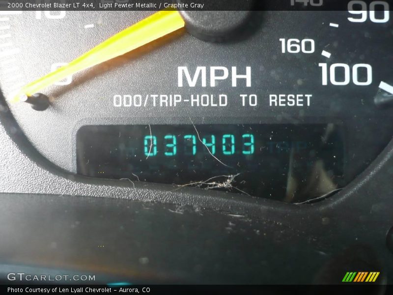 Light Pewter Metallic / Graphite Gray 2000 Chevrolet Blazer LT 4x4