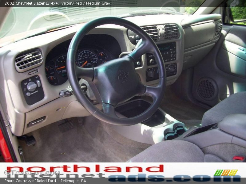 Victory Red / Medium Gray 2002 Chevrolet Blazer LS 4x4