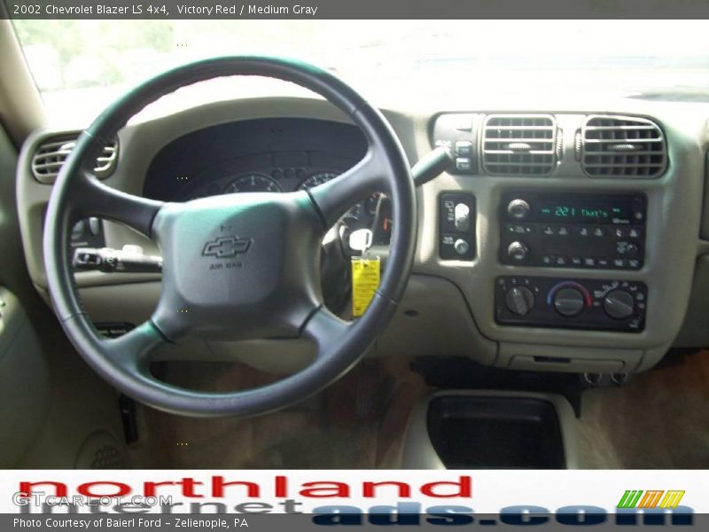 Victory Red / Medium Gray 2002 Chevrolet Blazer LS 4x4