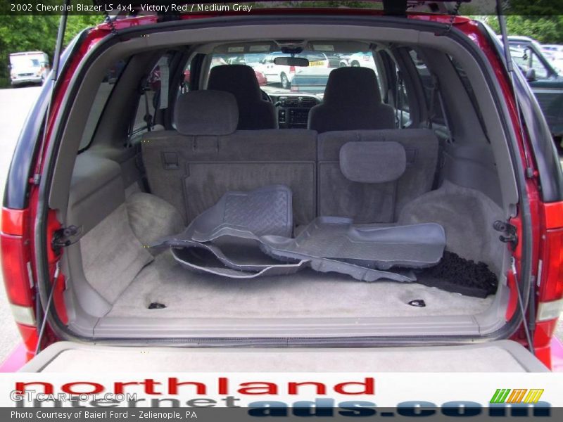 Victory Red / Medium Gray 2002 Chevrolet Blazer LS 4x4