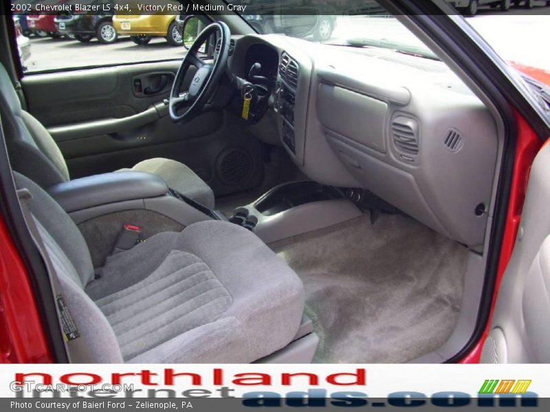 Victory Red / Medium Gray 2002 Chevrolet Blazer LS 4x4