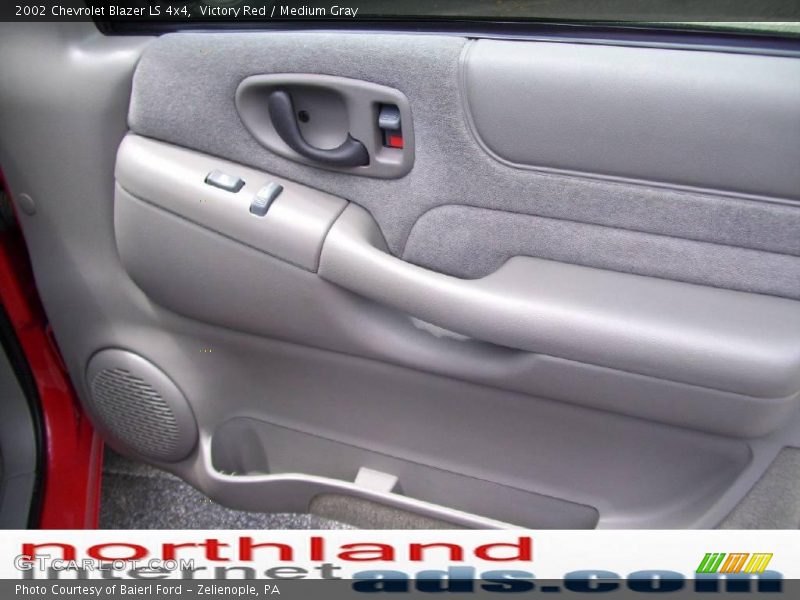 Victory Red / Medium Gray 2002 Chevrolet Blazer LS 4x4
