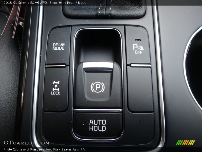 Snow White Pearl / Black 2018 Kia Sorento EX V6 AWD